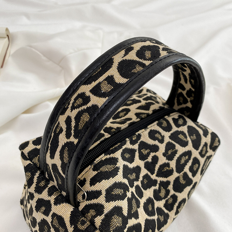 Tas Makeup macan tutul, kantun - Luxury Skincare & Spa Reviews ulasan dan harga