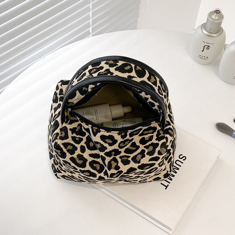 Tas Makeup macan tutul, kantun - Luxury Skincare & Spa Reviews ulasan dan harga